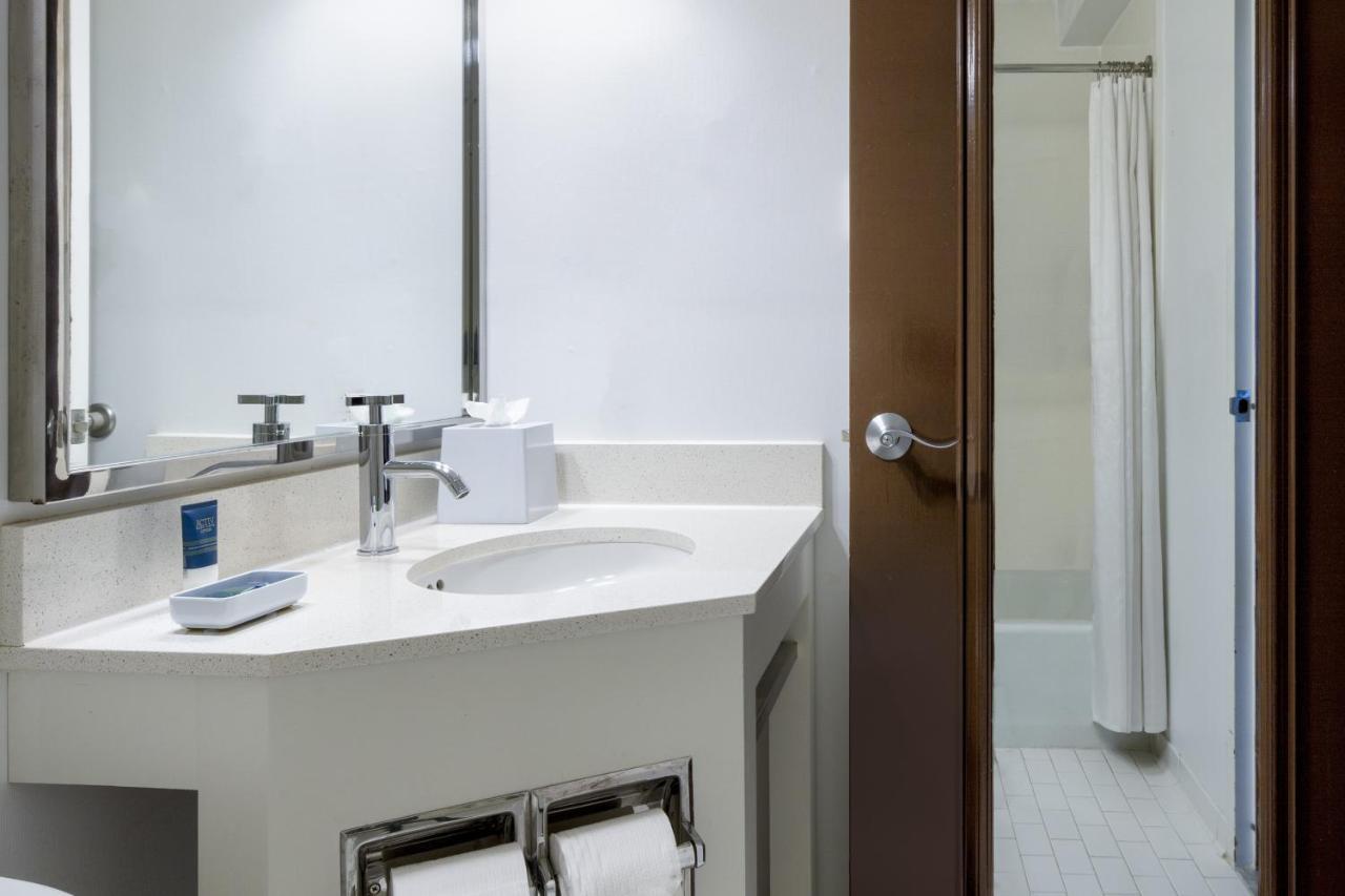 Four Points By Sheraton Houston Citycentre Bagian luar foto